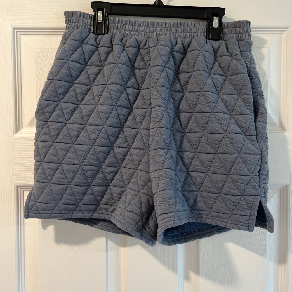Lizard Thicket Gray High Waist Quilted Shorts